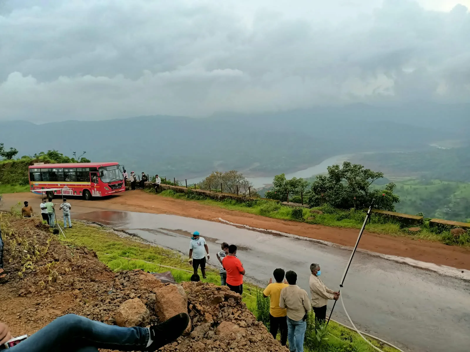 Road through the Mahabaleshwar hills